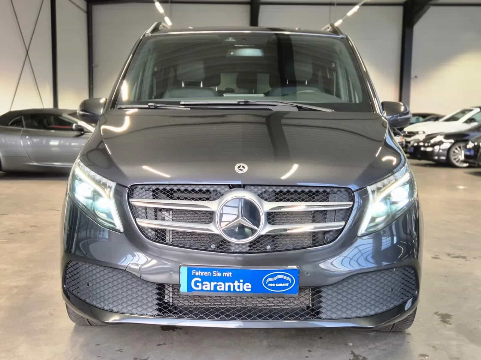 Mercedes-Benz V-Class 250 05/2024-photo-1