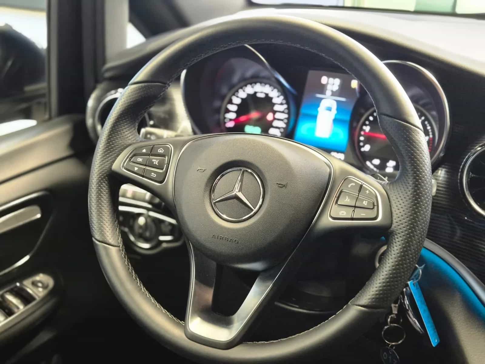 Mercedes-Benz V-Class 250 05/2024-photo-14