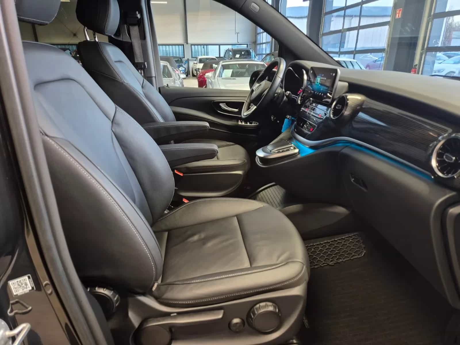 Mercedes-Benz V-Class 250 05/2024-photo-18