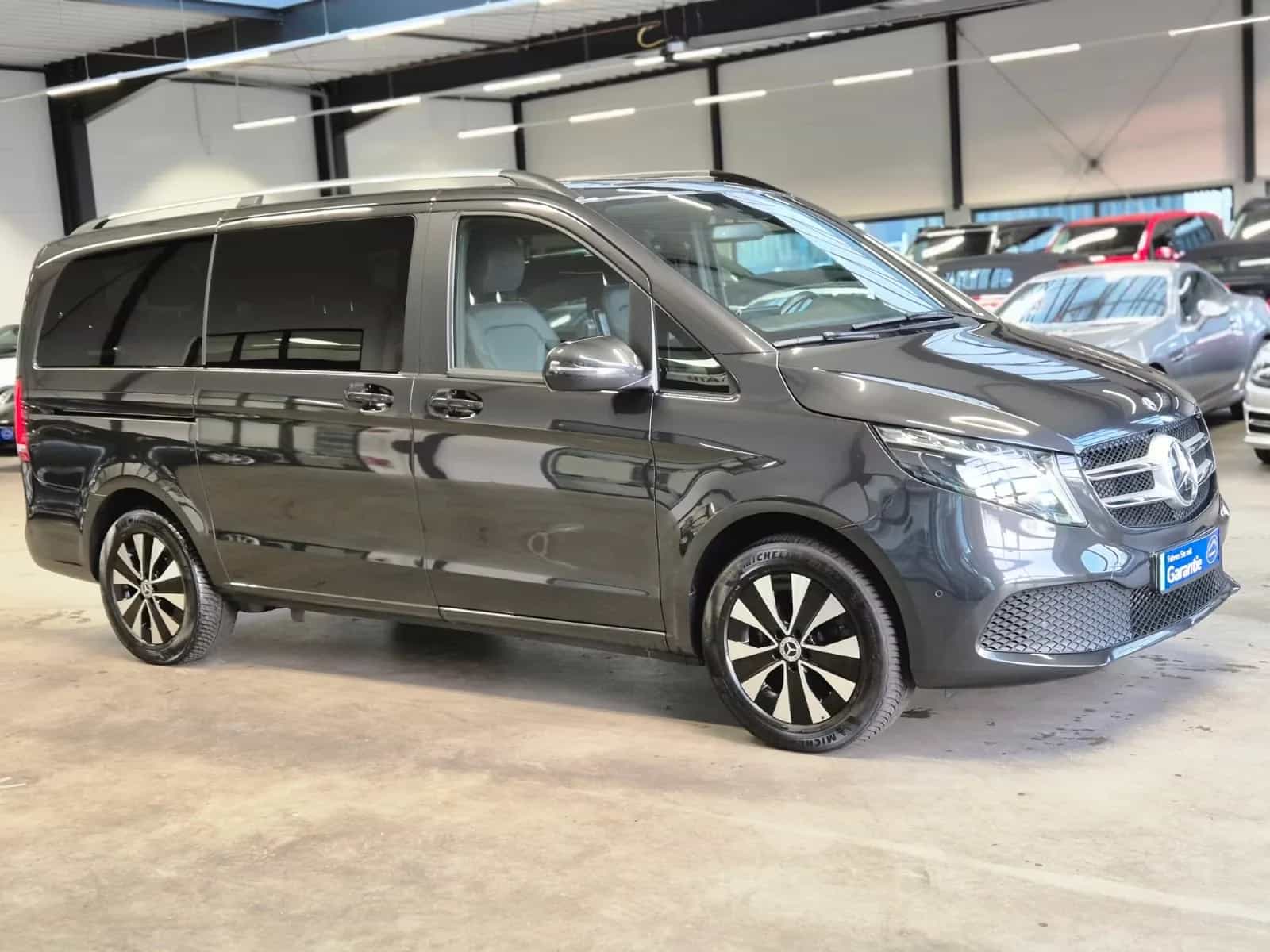 Mercedes-Benz V-Class 250 05/2024-photo-2