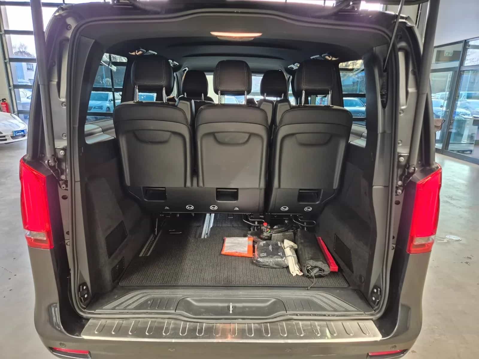 Mercedes-Benz V-Class 250 05/2024-photo-21