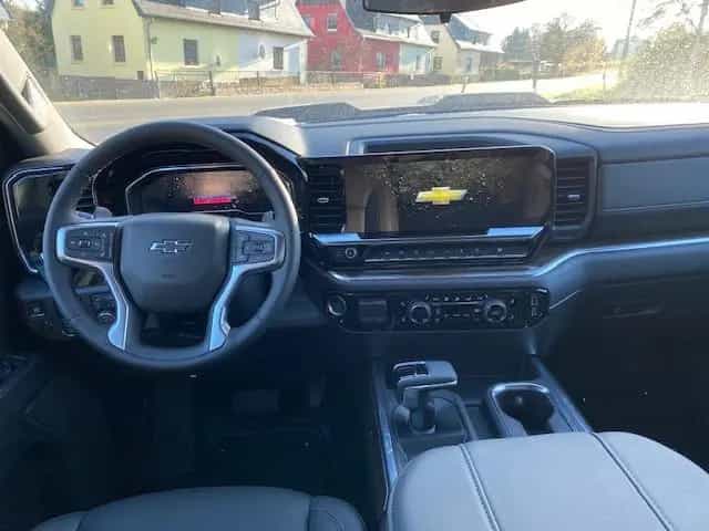 Chevrolet Silverado LT Trail Boss 6,2L V8 11/2025-photo-7
