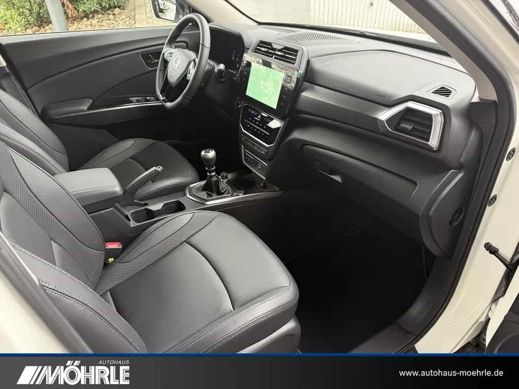 Ssangyong Tivoli 1.5 P Black 4WD LED beheizbares Lenkrad null-photo-14
