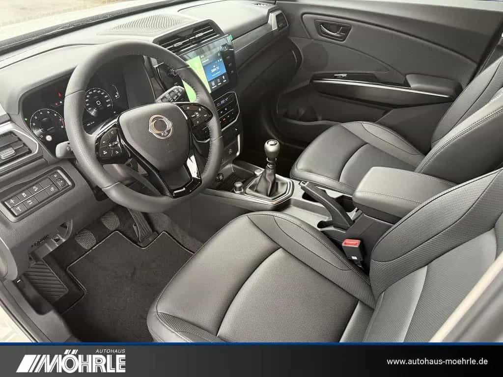 Ssangyong Tivoli 1.5 P Black 4WD LED beheizbares Lenkrad null-photo-5