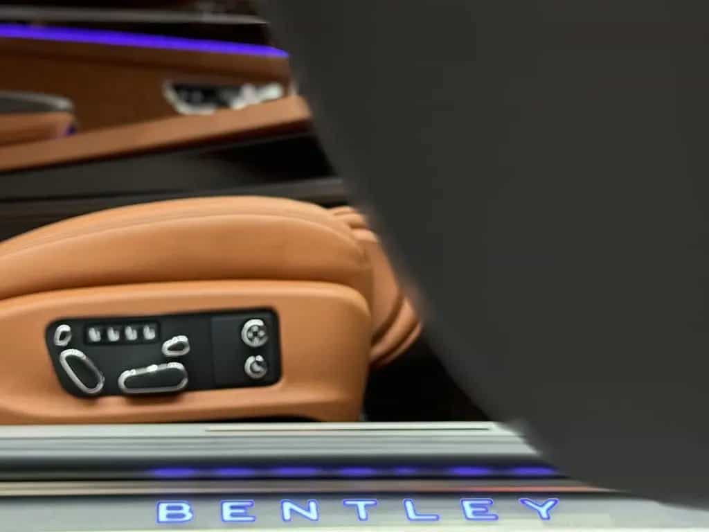 Bentley Continental GT 6.0 W12 4WD *Mulliner* 1Besitz*Standheizung* 01/2019-photo-28
