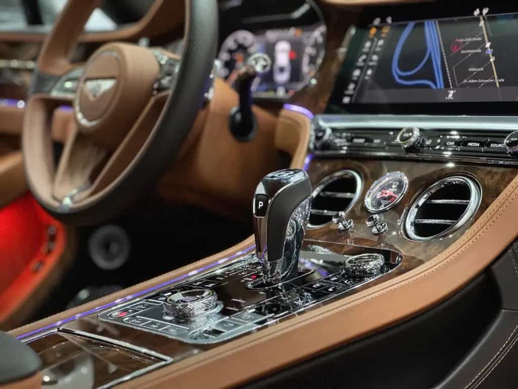 Bentley Continental GT 6.0 W12 4WD *Mulliner* 1Besitz*Standheizung* 01/2019-photo-31