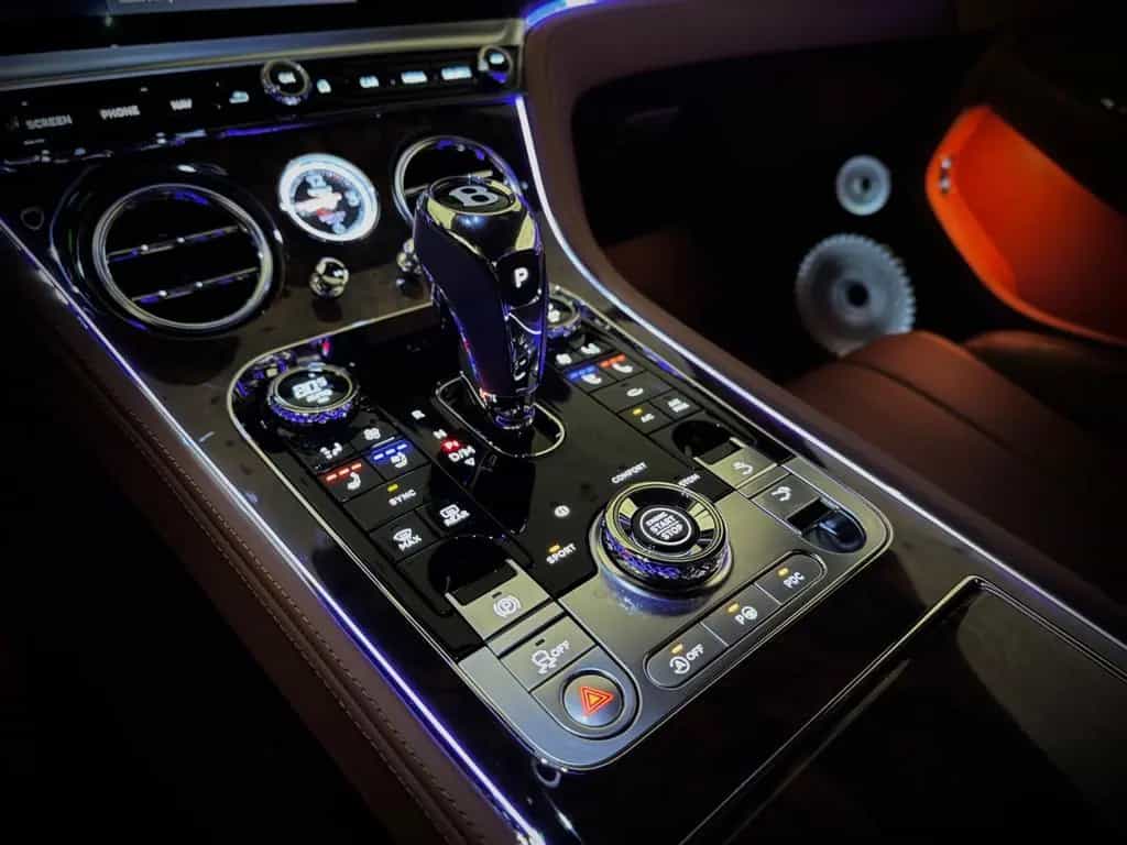 Bentley Continental GT 6.0 W12 4WD *Mulliner* 1Besitz*Standheizung* 01/2019-photo-40