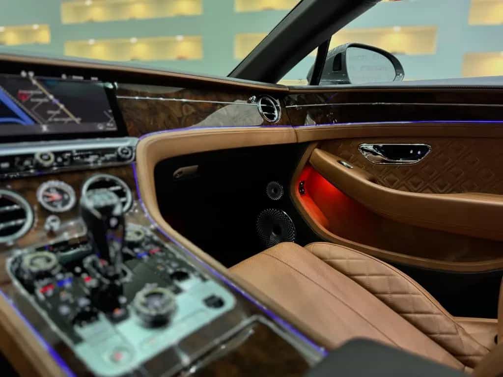 Bentley Continental GT 6.0 W12 4WD *Mulliner* 1Besitz*Standheizung* 01/2019-photo-42