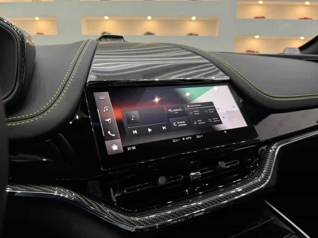 Aston Martin DBX 4.0 V8 DBX707 *AMR24* Neuwagenzustand* 05/2025-photo-32
