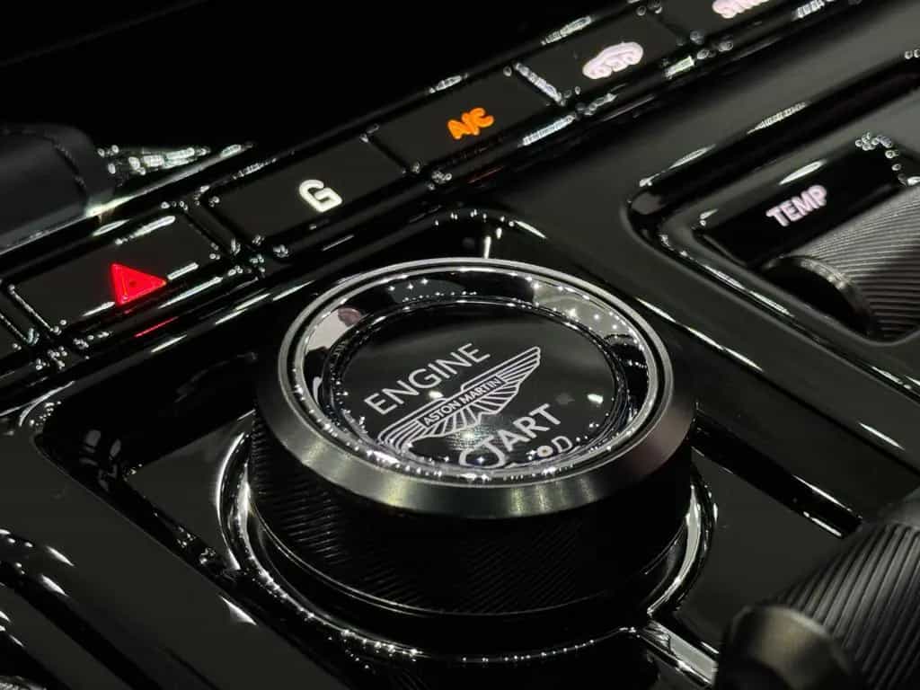 Aston Martin DBX 4.0 V8 DBX707 *AMR24* Neuwagenzustand* 05/2025-photo-36