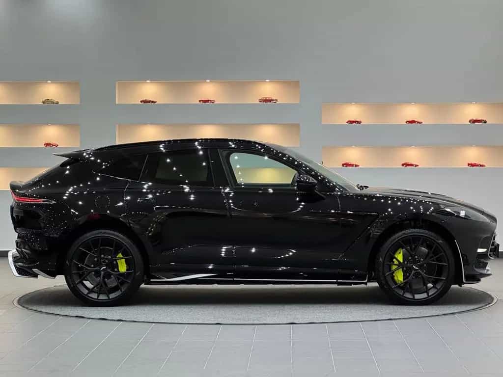 Aston Martin DBX 4.0 V8 DBX707 *AMR24* Neuwagenzustand* 05/2025-photo-4