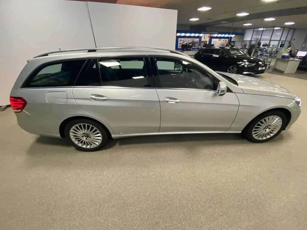 Mercedes-Benz E-Class 200 T ELEGANCE+NAVI+LED Scheinwerfer+Distronic 06/2016-photo-3