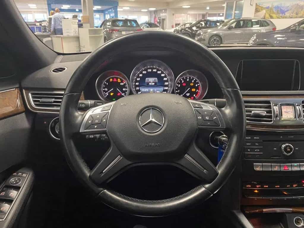 Mercedes-Benz E-Class 200 T ELEGANCE+NAVI+LED Scheinwerfer+Distronic 06/2016-photo-7