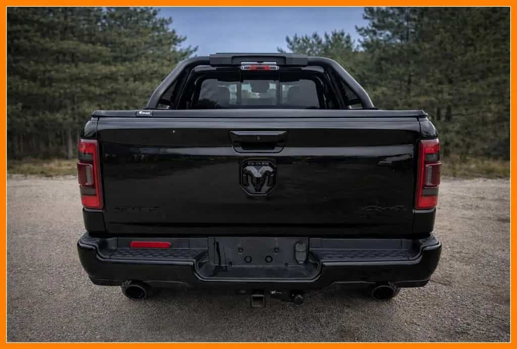 Dodge RAM 1500 Laramie 3.0 ecodiesel 4x4 EU Papers 05/2022-photo-3