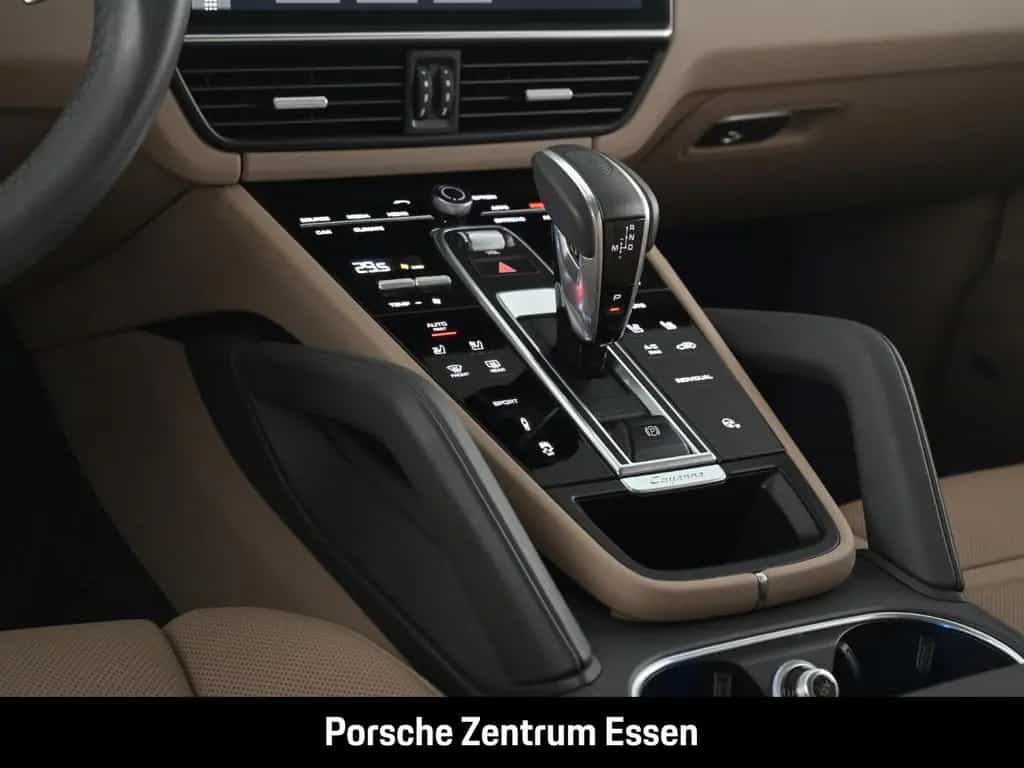 Porsche Cayenne GTS / Hinterachslenkung PDCC Soft-Close- 11/2020-photo-9