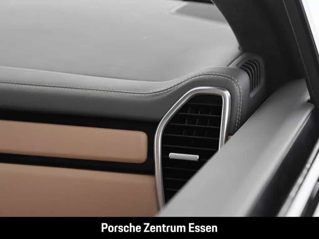 Porsche Cayenne GTS / Hinterachslenkung PDCC Soft-Close- 11/2020-photo-24