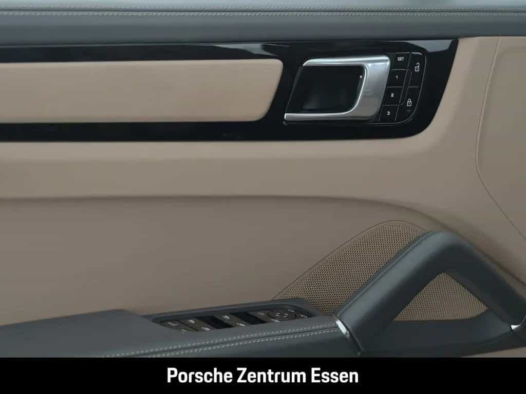 Porsche Cayenne GTS / Hinterachslenkung PDCC Soft-Close- 11/2020-photo-8