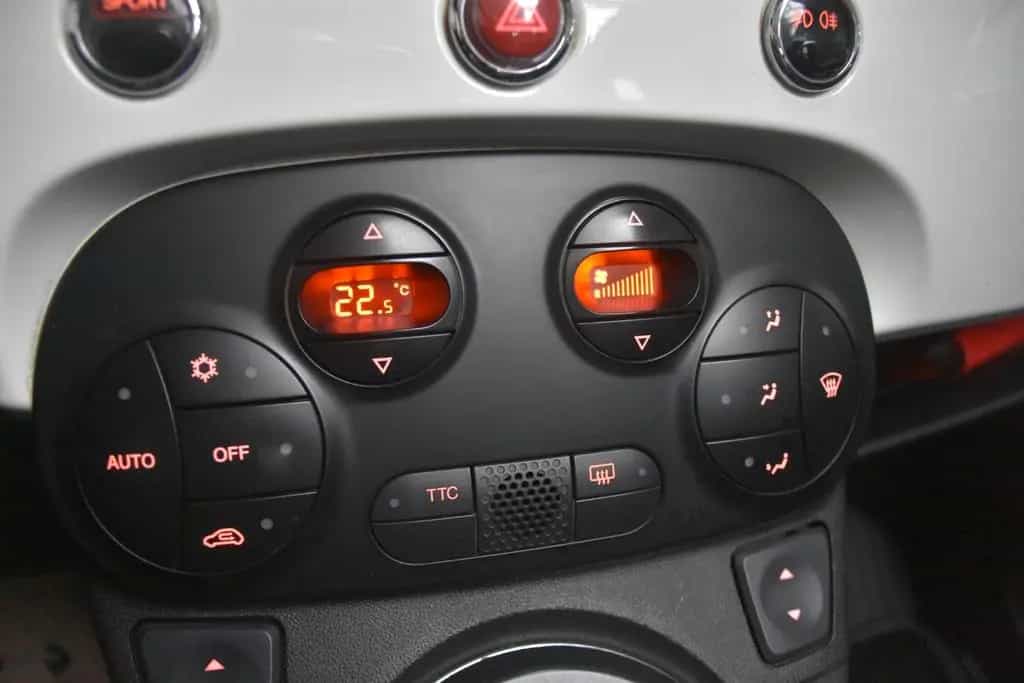 Abarth 595 Turismo Autom BiXenon Leder Intersope PDC 06/2013-photo-23