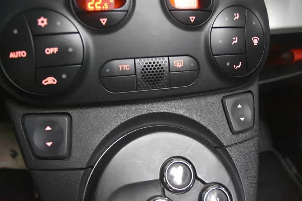 Abarth 595 Turismo Autom BiXenon Leder Intersope PDC 06/2013-photo-24
