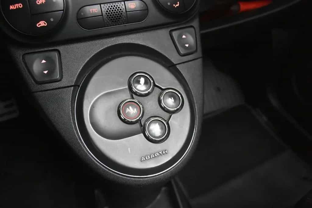 Abarth 595 Turismo Autom BiXenon Leder Intersope PDC 06/2013-photo-25