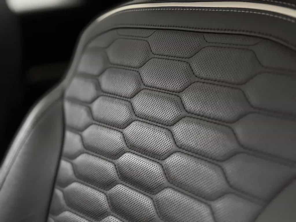 Ford Kuga Vignale / Panorama / Kamera / Keyless GO 09/2019-photo-17