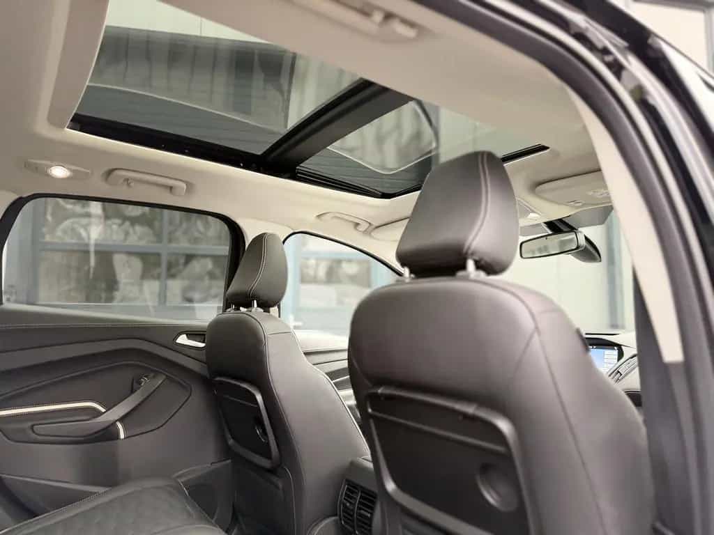 Ford Kuga Vignale / Panorama / Kamera / Keyless GO 09/2019-photo-22