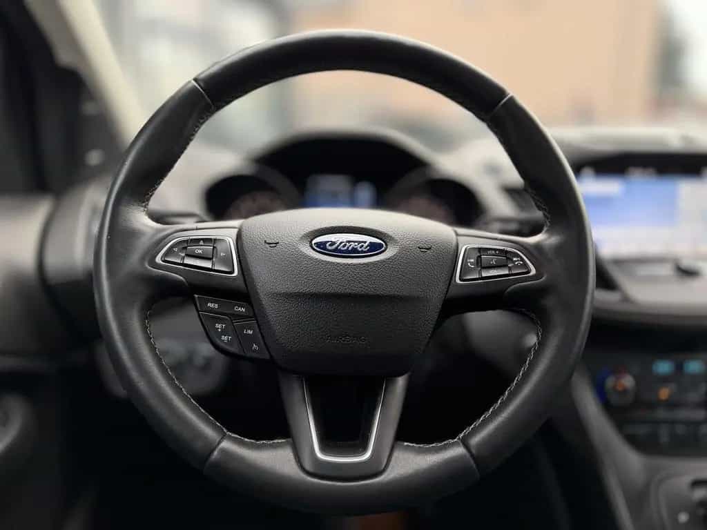 Ford Kuga Vignale / Panorama / Kamera / Keyless GO 09/2019-photo-27