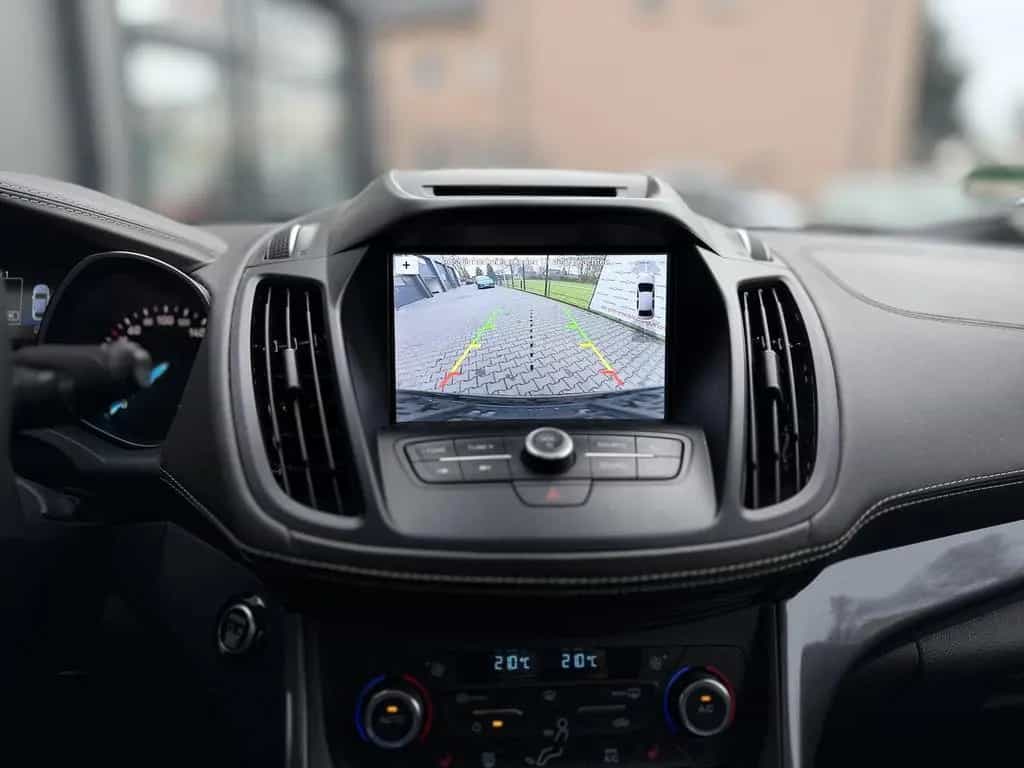 Ford Kuga Vignale / Panorama / Kamera / Keyless GO 09/2019-photo-29