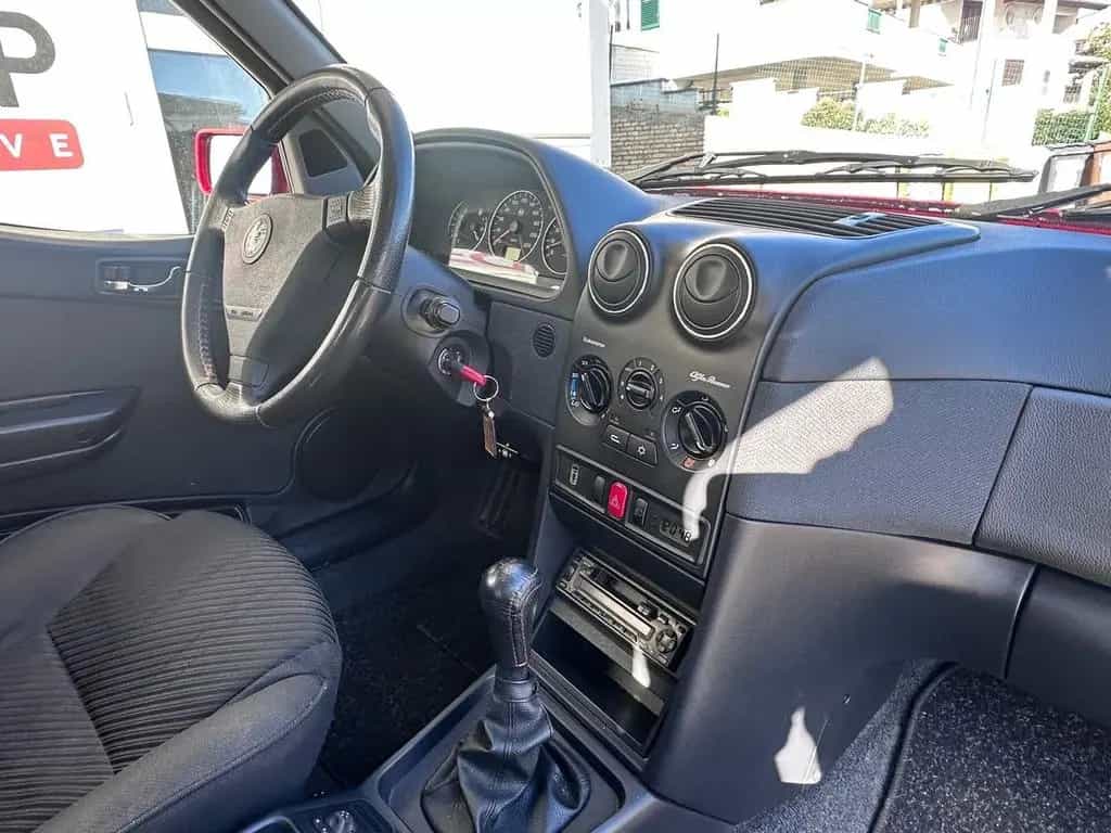 Alfa Romeo 145 1.6i 16V Twin Spark cat L 10/2000-photo-11