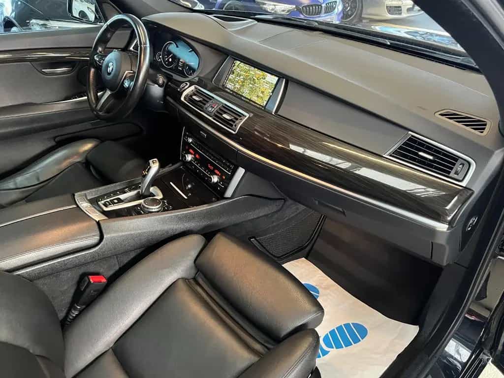 BMW 530 Gran Turismo 530 d xDrive M Sport 08/2017-photo-31
