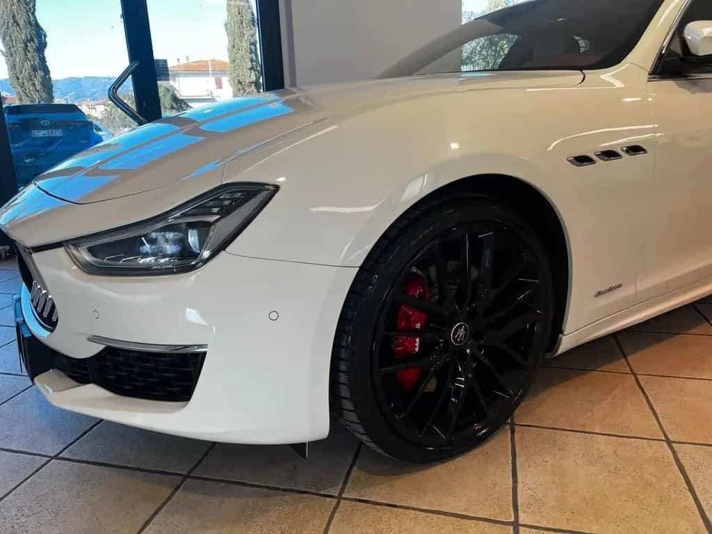 Maserati Ghibli V6 430 CV Q4 Granlusso 12/2020-photo-4
