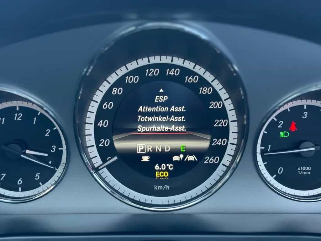 Mercedes-Benz E 250 d Cabrio 7G-Tronic AMG Leder Sitz-Klima 1.H 01/2013-photo-17