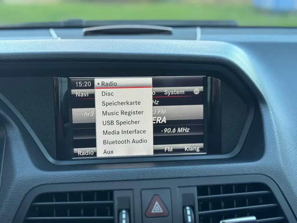 Mercedes-Benz E 250 d Cabrio 7G-Tronic AMG Leder Sitz-Klima 1.H 01/2013-photo-34