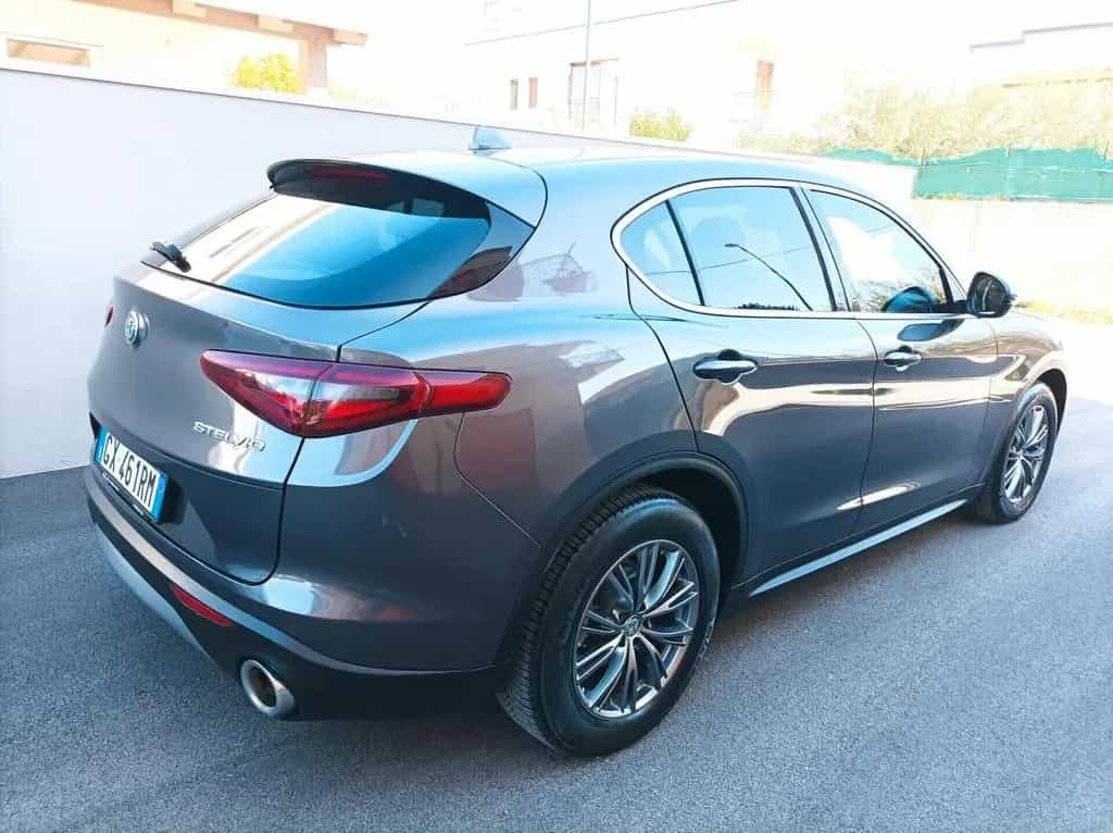 Alfa Romeo Stelvio 2.2 Turbodiesel 190 CV AT8 RW 08/2018-photo-2