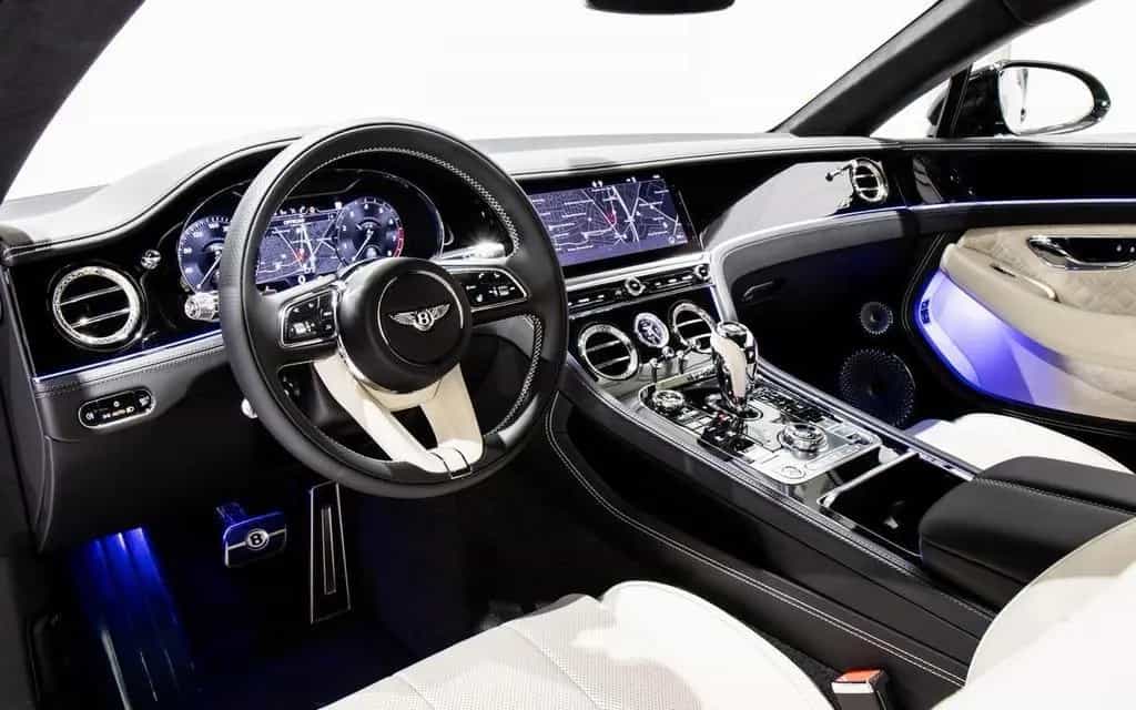Bentley Continental GT V8S MULLINER 04/2025-photo-11