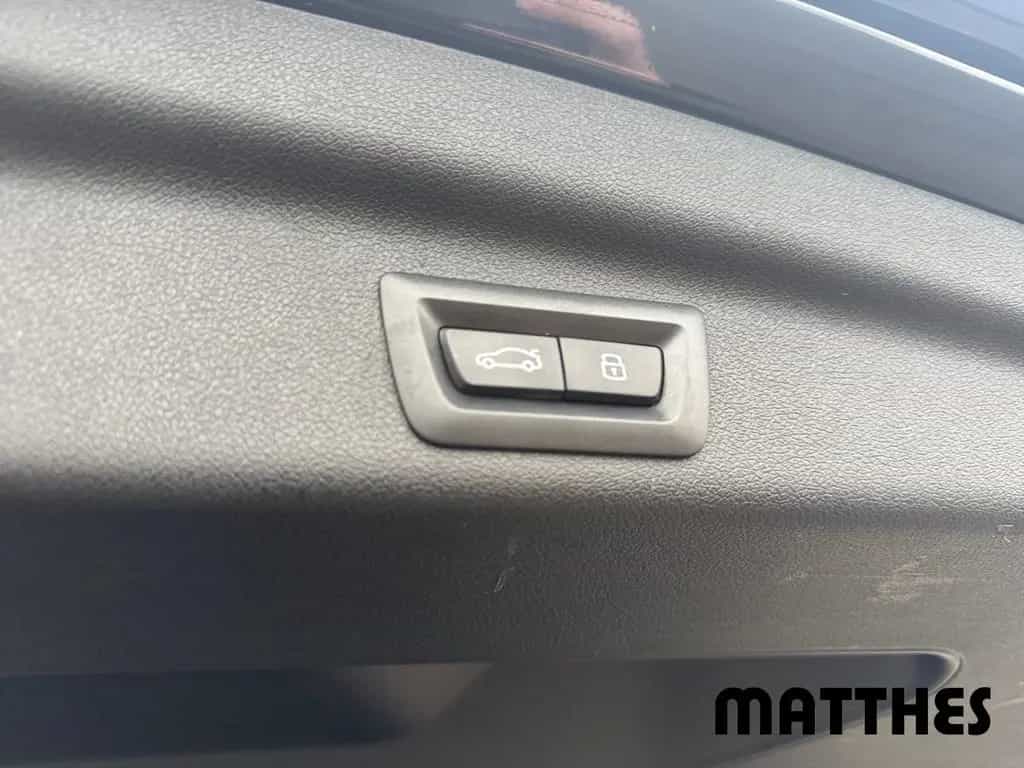BMW 2 Series 218 i Innovations-Paket Driving Assistant Plus C 03/2023-photo-10