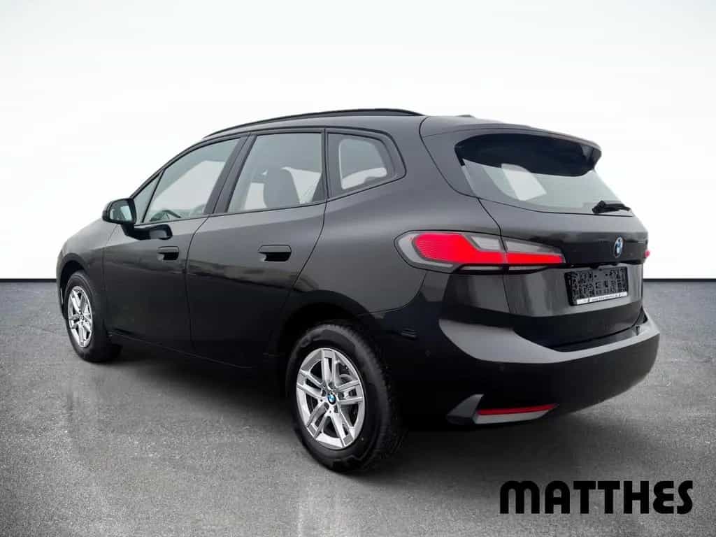 BMW 2 Series 218 i Innovations-Paket Driving Assistant Plus C 03/2023-photo-1