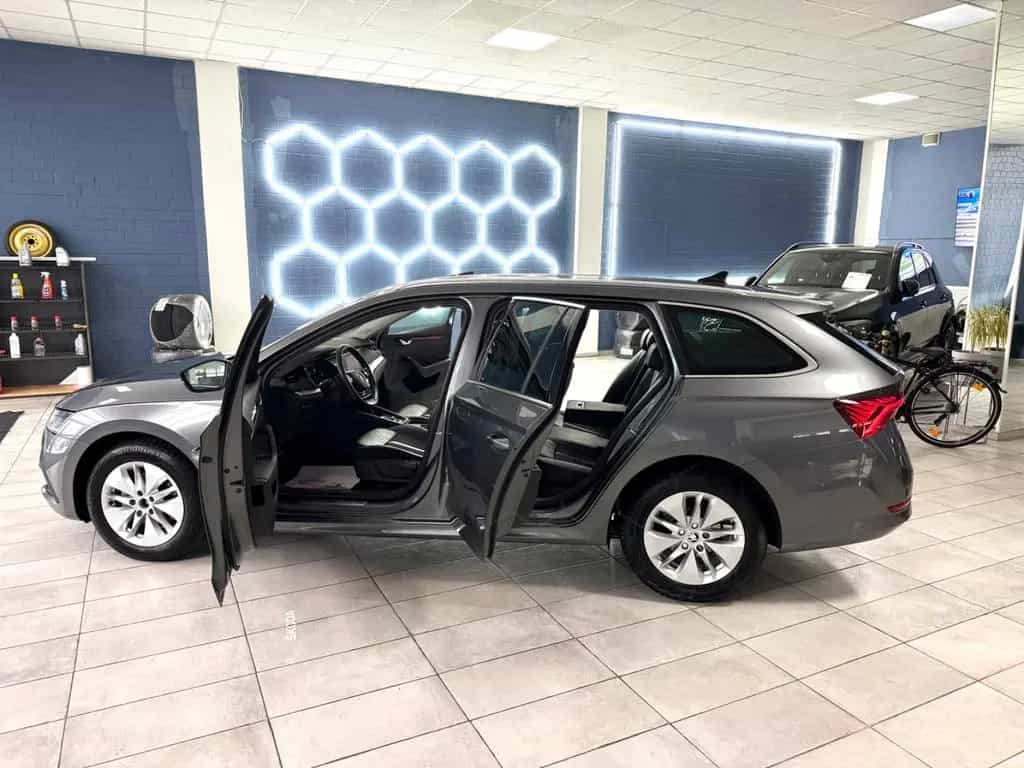Skoda Octavia Combi Ambition 04/2023-photo-10