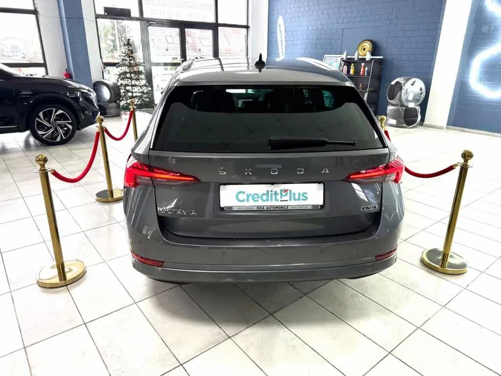 Skoda Octavia Combi Ambition 04/2023-photo-5
