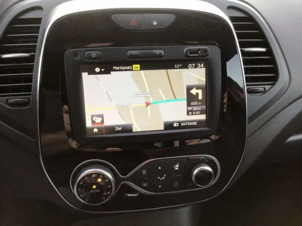 Renault Captur TCe 150 GPF INTENS Navi Kamera Einparkh. 02/2019-photo-21