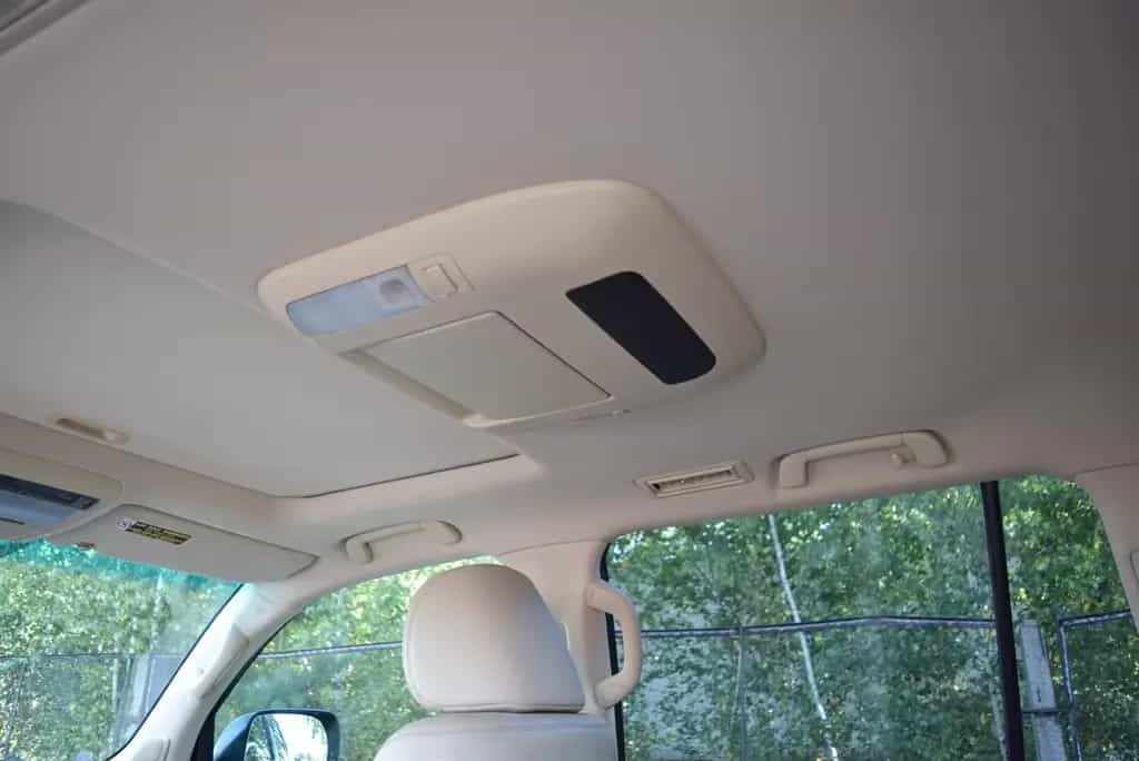 Lexus LX 570 07/2010-photo-26