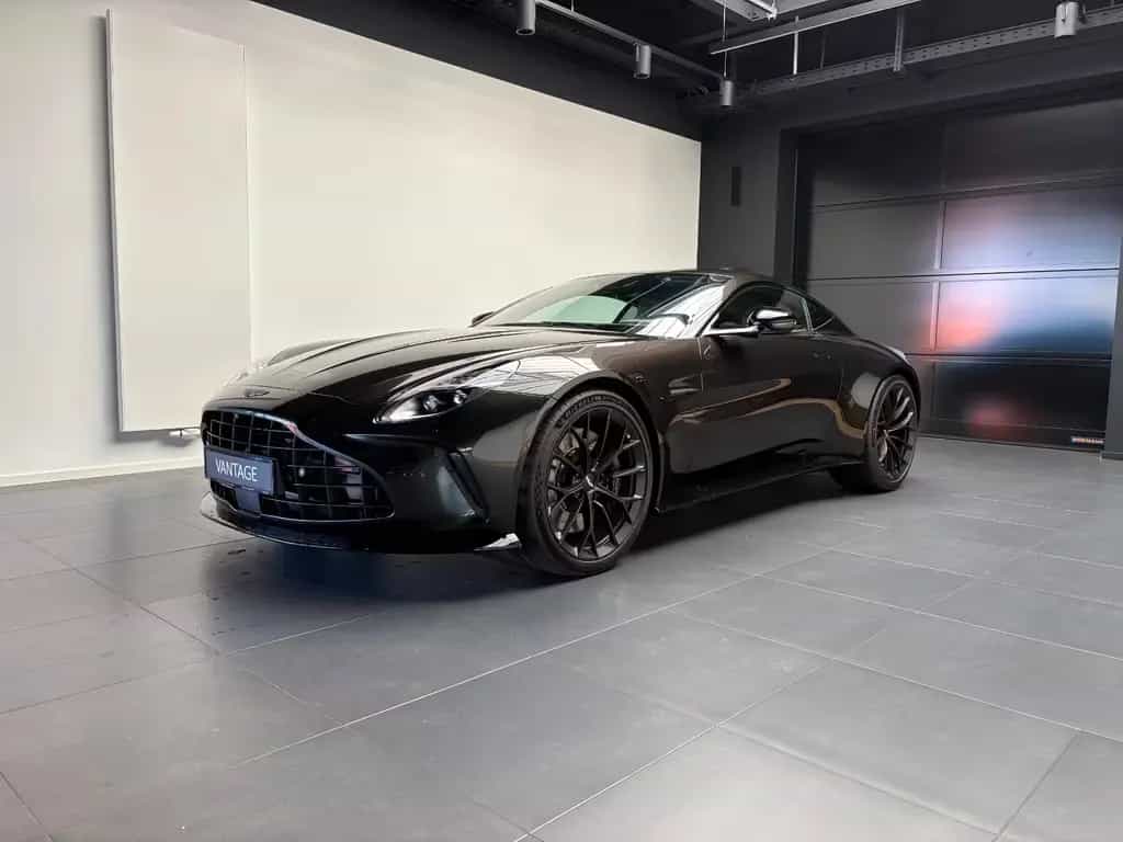 Aston Martin V8 Vantage Vantage Coupé - Minotaur Green - Inspire Sport null-photo-0