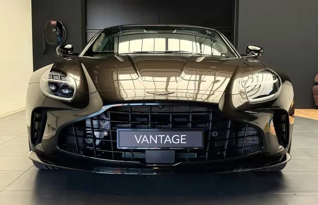 Aston Martin V8 Vantage Vantage Coupé - Minotaur Green - Inspire Sport null-photo-1