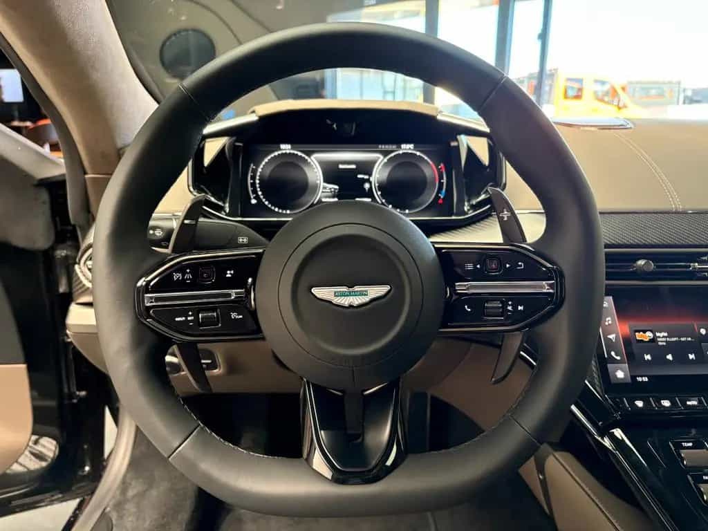 Aston Martin V8 Vantage Vantage Coupé - Minotaur Green - Inspire Sport null-photo-11