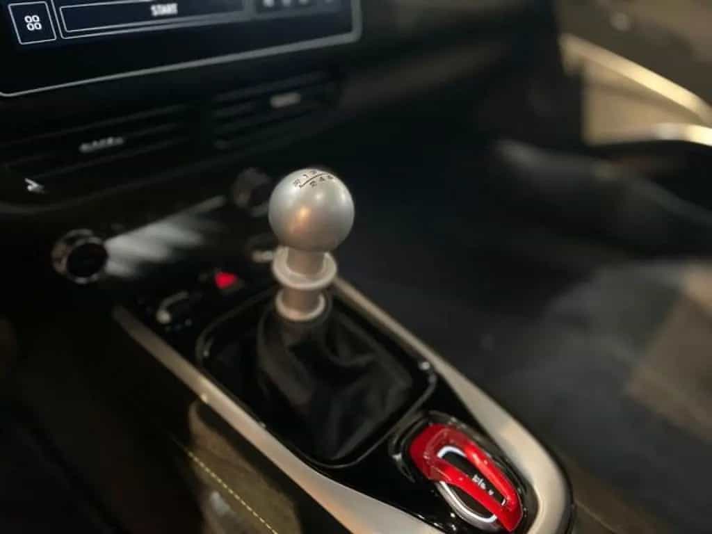 Lotus Emira V6 FE 04/2023-photo-12