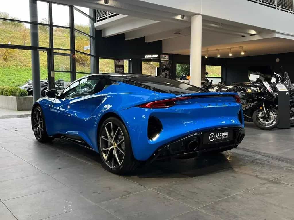 Lotus Emira 2.0 First Edition Seneca Blue null-photo-3