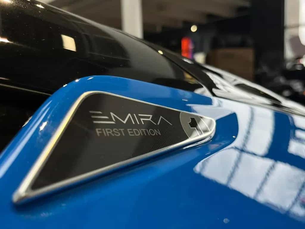 Lotus Emira 2.0 First Edition Seneca Blue null-photo-8