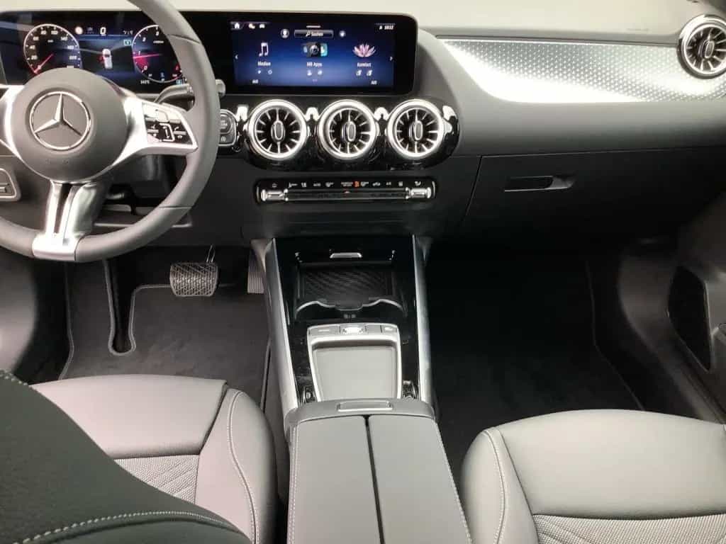 Mercedes-Benz B-Class 200 d ++PROGRESSIVE+8G+17''+AHK+THERMATIC+LED+ 10/2025-photo-12