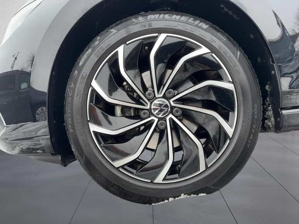 Volkswagen Golf VIII Style 1.5 eTSI DSG LED PDC MASSAGE TRA 02/2021-photo-11