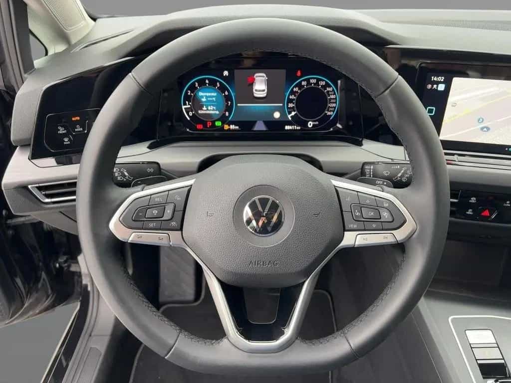 Volkswagen Golf VIII Style 1.5 eTSI DSG LED PDC MASSAGE TRA 02/2021-photo-9